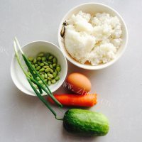 清淡的青豆炒饭做法图解1)