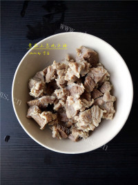 （美味牛腩）番茄土豆炖牛腩做法图解5)