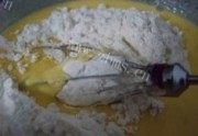 原味酸奶蛋糕做法图解4)