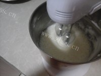 美味营养的8寸戚风蛋糕做法图解3)