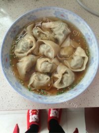 美味的荠菜馄饨
