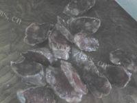 味道香醇的青椒炒腊肠做法图解2)