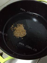 家常菜孜然羊肉做法图解2)