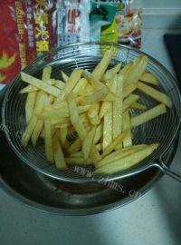 美味的炸薯条做法图解7)