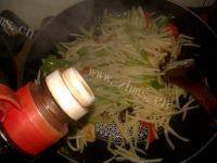 甘脆的芹菜土豆丝做法图解12)
