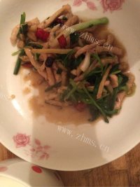 回味无穷的肉丝面做法图解4)