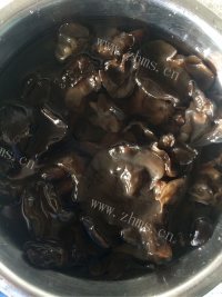 家常菜木耳炒山药做法图解1)
