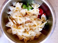 美味蝴蝶意面沙拉#百味来做法图解11)