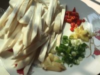 家常菜杏鲍菇炒五花肉做法图解1)