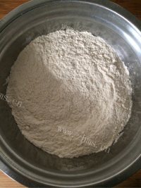 好吃香酥糖丸子做法图解1)