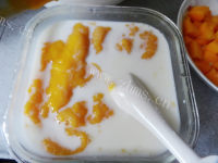 美味的芒果西米露做法图解13)