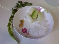 美味的冰糖肘子做法图解1)