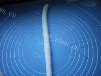 美味的绣球面包做法图解7)