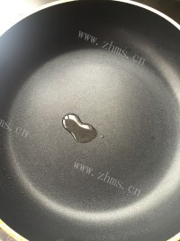 清爽的柠香牛奶蛋饼做法图解11)