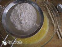 香橙蛋糕自制做法图解3)