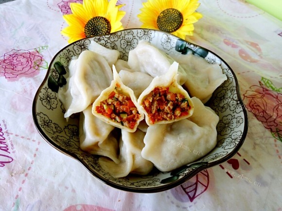 珍馐美味的羊肉胡萝卜饺子
