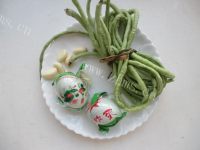 家常咸蛋豇豆做法图解1)