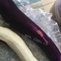 家常茄子炒芹菜做法图解1)