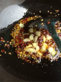家常菜酸豇豆炒肉末做法图解7)