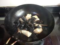 好吃的黑木耳枸杞炒鱼块的做法图解十