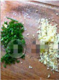 诱人的肉末豆腐做法图解2)