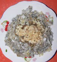 香气逼人的粉蒸芹菜叶