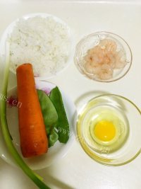 五彩虾仁蛋炒饭做法图解1)
