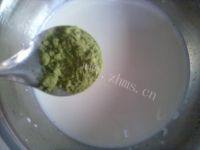 自制绿茶慕斯做法图解5)