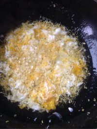香气浓郁的美味炒饭做法图解4)