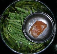 「念念不忘」豆角炒肉做法图解1)