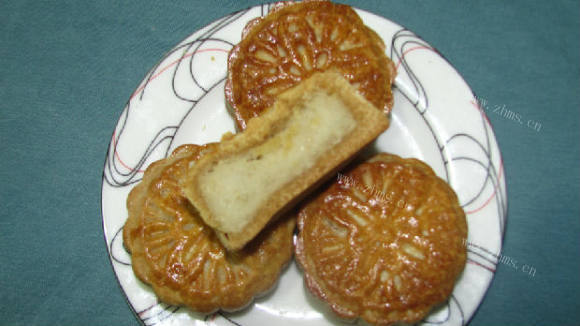 独特的莲蓉月饼