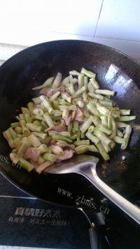 家常菜土豆炖芸豆做法图解4)