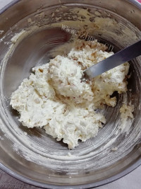 香脆的蛋香花生酥做法图解6)