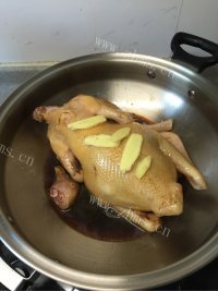 回味无穷的啤酒鸡做法图解7)