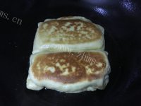 简易的发面肉饼做法图解10)