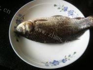诱人的鲫鱼豆腐汤做法图解1)