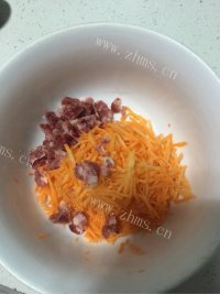 简易的胡萝卜丝饼做法图解2)