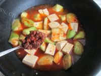 诱人的丝瓜烧豆腐做法图解9)