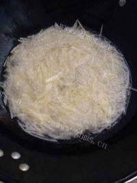 家常菜三丝爆豆做法图解2)