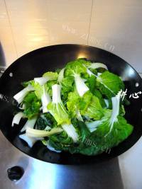 自制奶白菜鸡肉汤做法图解9)