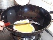木耳鸡蛋炒黄瓜做法图解3)