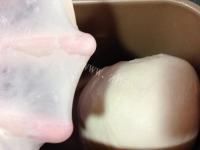 松软沙拉肉松排包做法图解3)