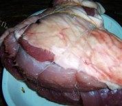 美味的五香酱肘子做法图解2)
