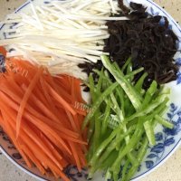 香气浓郁的鱼香肉丝做法图解4)