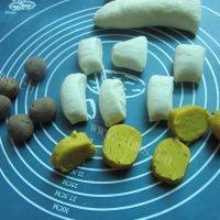 甘脆的豆沙月饼做法图解2)