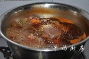 美味的卤牛肉豆干做法图解6)