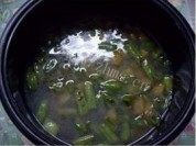 豆角腊肠焖饭做法图解7)