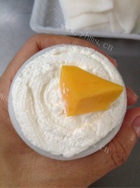 美味的芒果雪媚娘做法图解10)