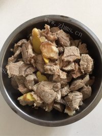 番茄牛肉汤做法图解3)