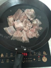 自制排骨绿豆汤做法图解2)
